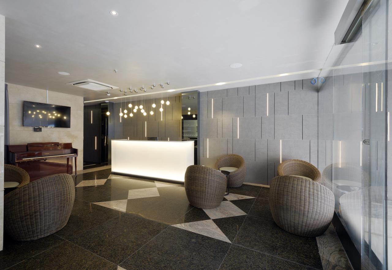 Bonita Signature Hotel Ho Chi Minh City Exterior photo